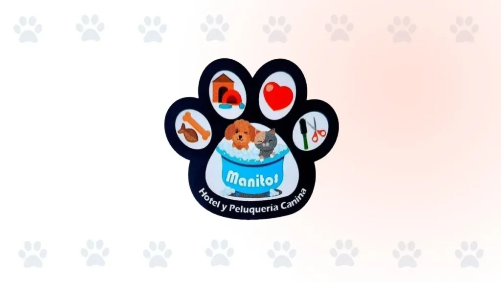 Logo de Manitos Pet, hotel y peluquería canina en Cali